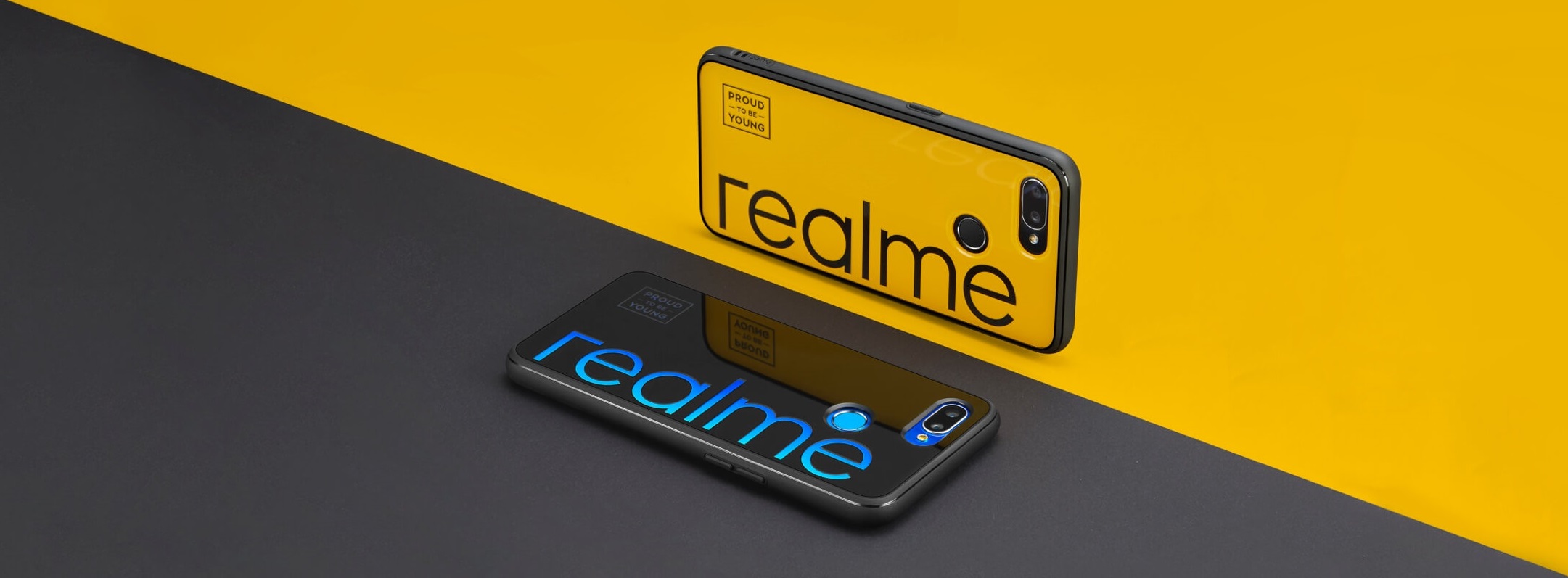 Телевизор realme купить. Realme. Realme логотип. Realme логотип на смартфон. Фирменные обои Realme.